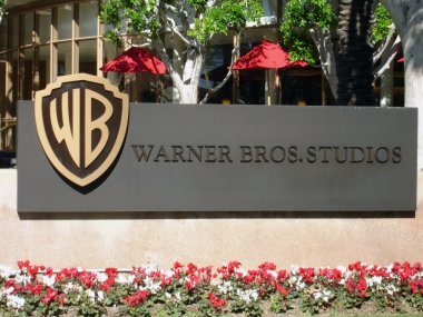  Warner Bros.    